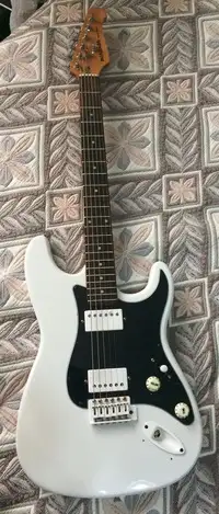 Marathon Replay Series Strat Electric guitar [December 16, 2018, 2:45 pm]