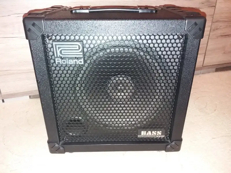 Roland Cube 30 Bass Combo de bajo