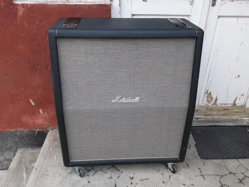 Marshall 1960TV Gitárláda