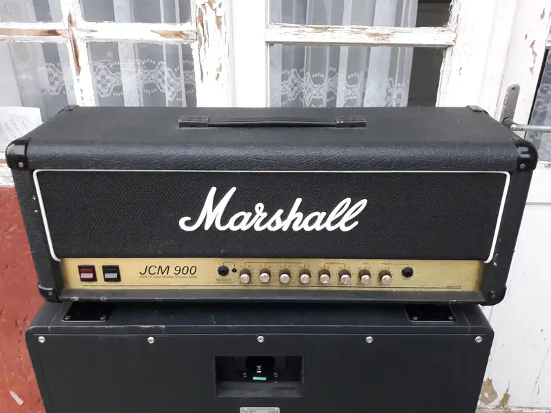 Marshall JCM-900 50W Gitárerősítő-fej