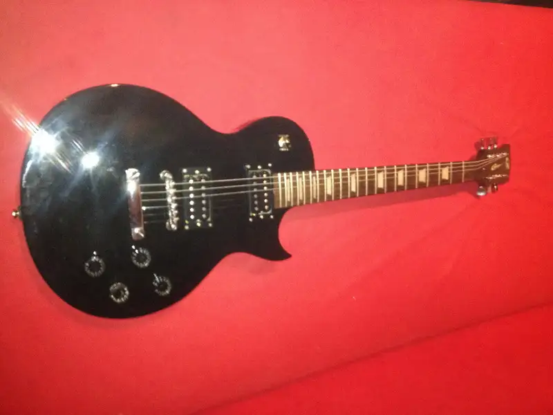  Les Paul Electric guitar