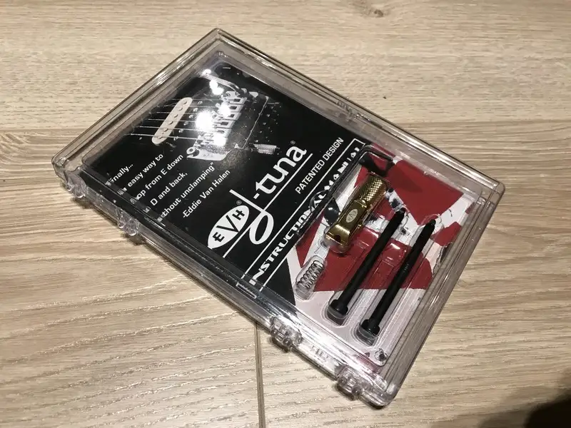 EVH D-Tuna Gold Guitar tuner