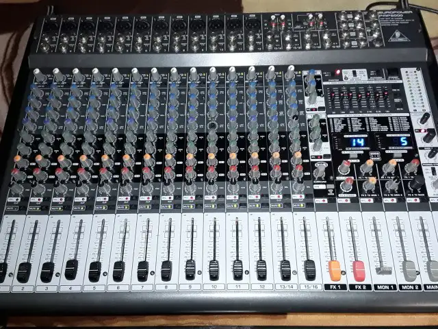 Behringer Europower PMP-5000 Mixer Verstärker