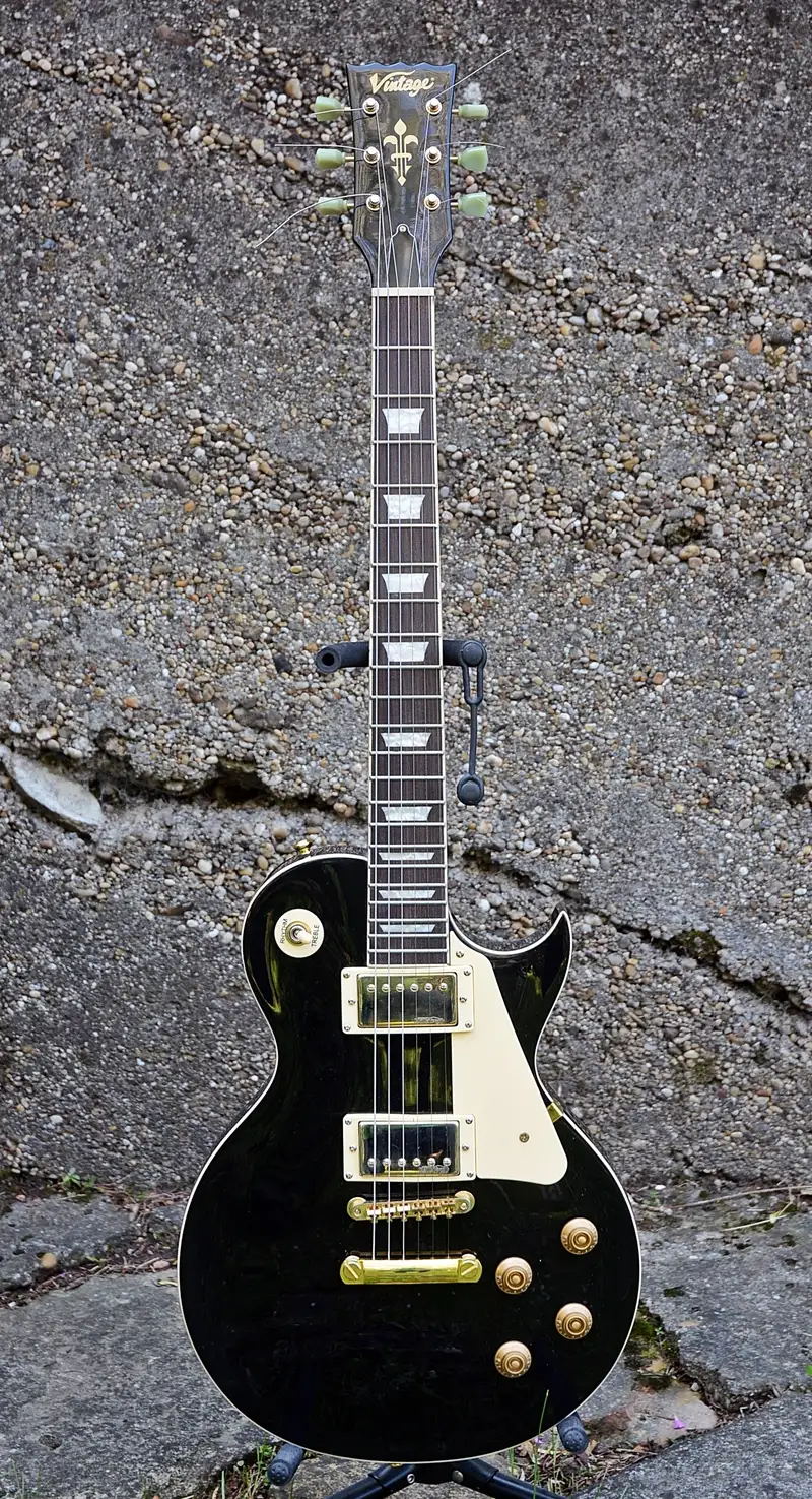 Vintage V100 BLK Les Paul Elektromos gitár