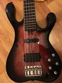 K&K Nigar Mesterhangszer Basgitara 5 strún [January 9, 2019, 11:05 am]