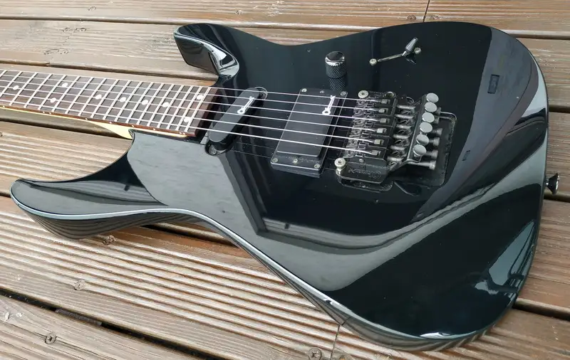  170 Fusion Electric guitar