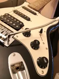 Spider Strat Guitarra eléctrica [February 24, 2019, 7:31 am]