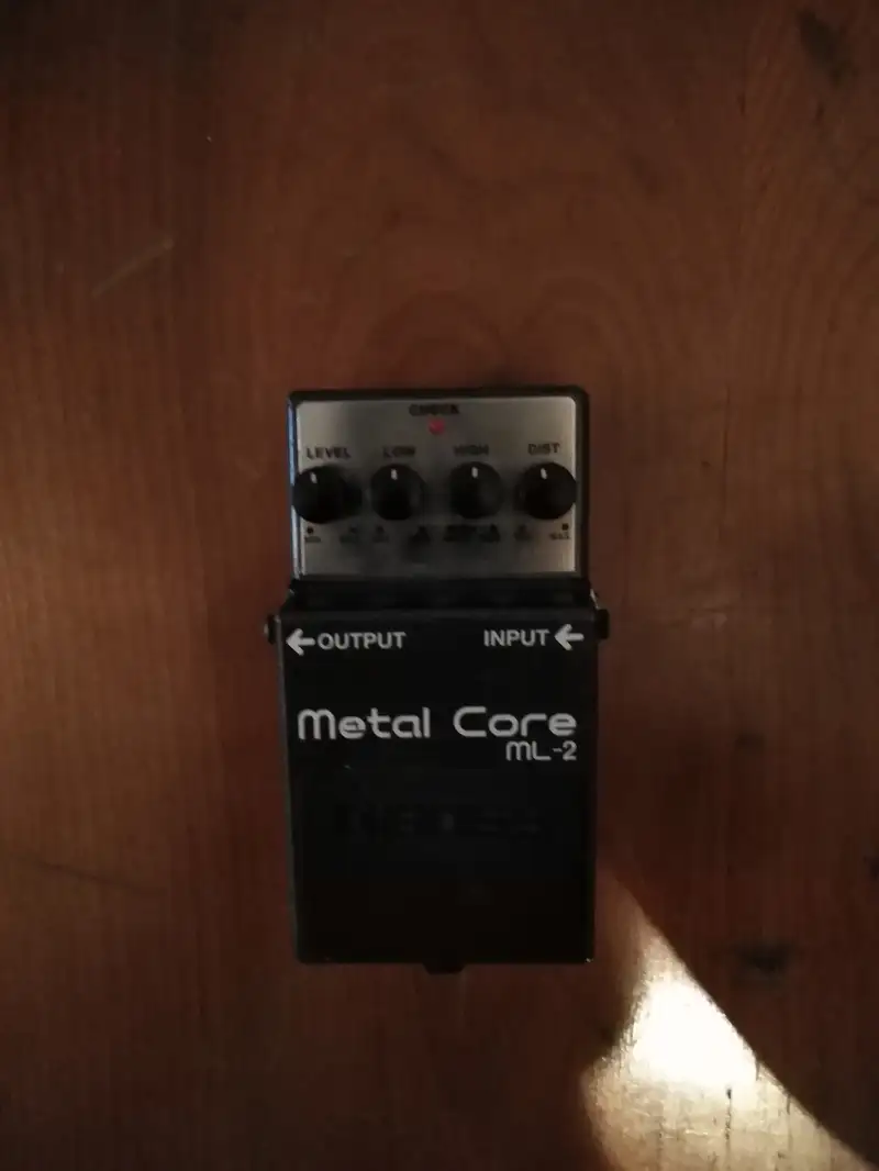 BOSS Ml 2 metal core Effect pedal