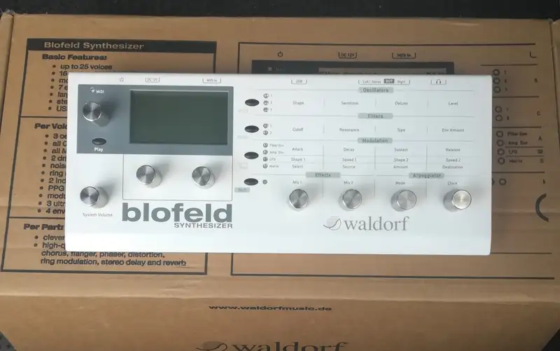  Blofeld sampler bővítő vel Soundmodul