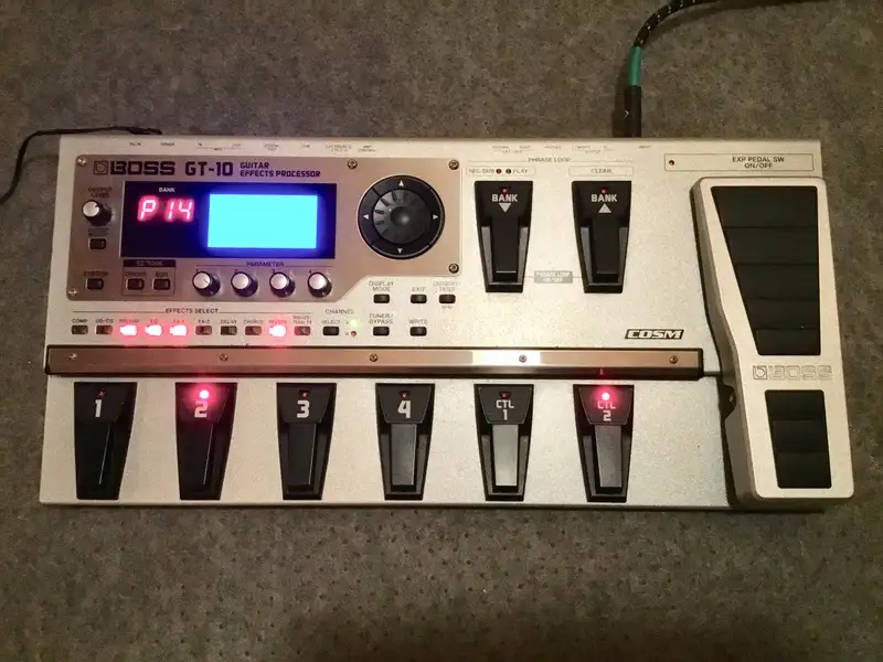 BOSS GT-10 Multieffekt