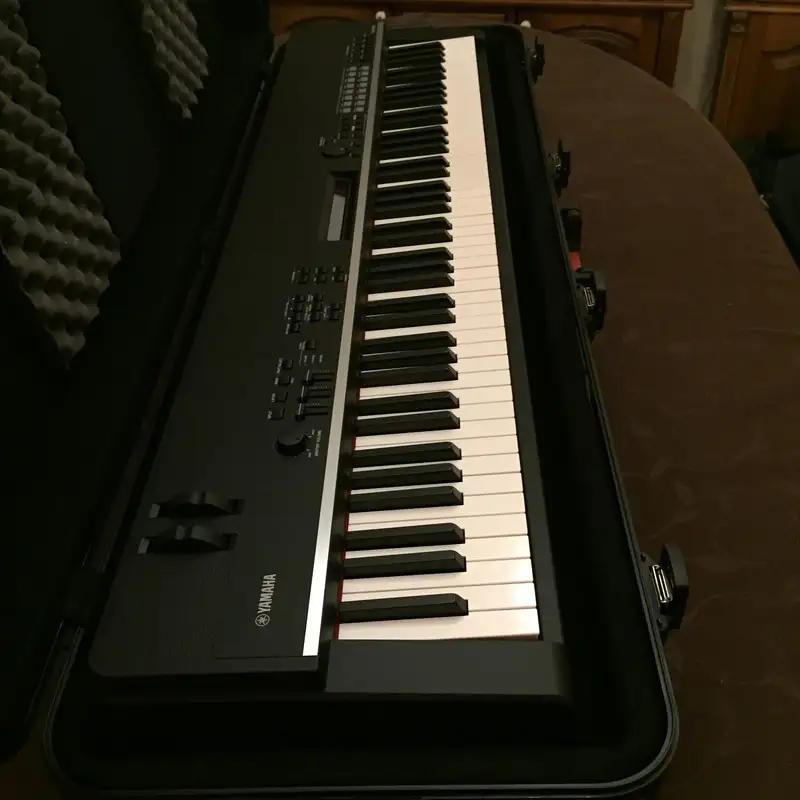 YAMAHA CP4 Digital Klavier