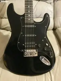 Collins HSS Stratocaster Electric guitar [October 23, 2019, 8:02 pm]
