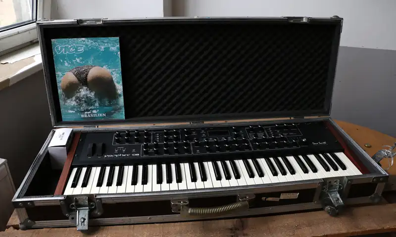 Dave Smith Prophet 08 Synthesizer