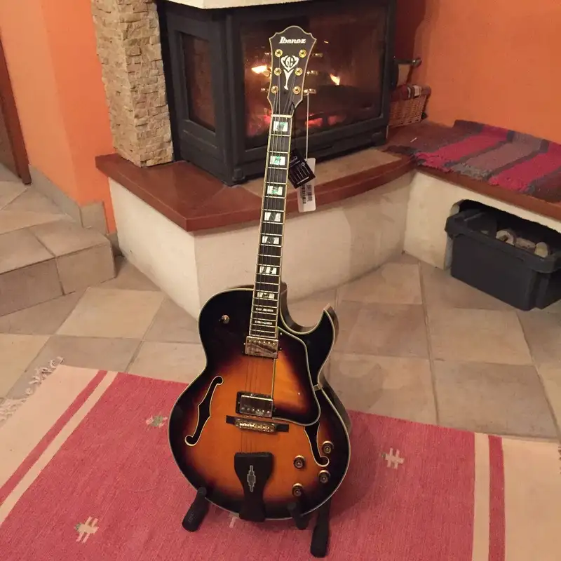 Ibanez LGB 30 Guitarra jazz