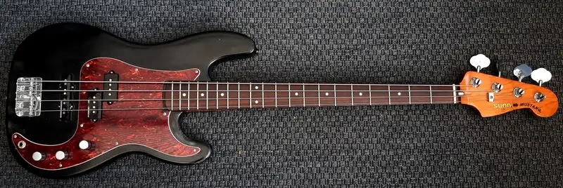Sunn Mustang Precision Bass 1985 India Upgade Bajo eléctrico