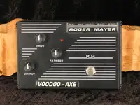 Roger Mayer Voodoo-Axe fuzz Efecto [August 8, 2020, 3:58 pm]