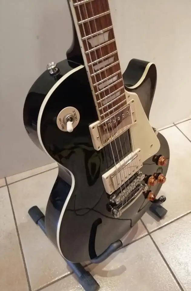Epiphone Les Paul Standart Elektroakusztikus gitár
