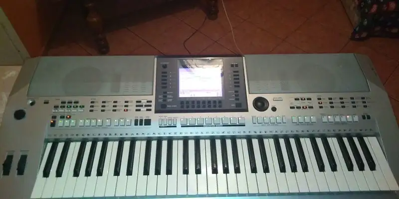 YAMAHA Psr s700 Szintetizátor