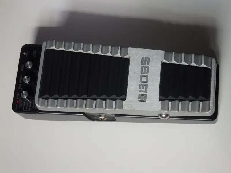 BOSS PW-10 V-Wah Pedal wah