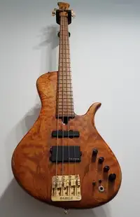 Boldogh Custom Singlecut 4 Bajo eléctrico [October 21, 2019, 1:56 pm]