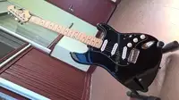 Cheri Stratocaster Guitarra eléctrica [August 26, 2019, 8:01 pm]