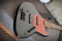 Bigson Jazzbass Bass Gitarre [September 16, 2019, 11:25 am]