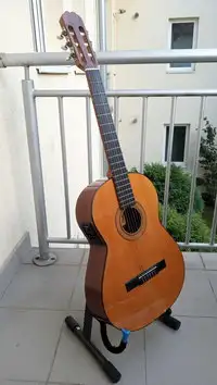 Alvaro No20 Elektroakustická klasická gitara [November 5, 2019, 6:06 pm]