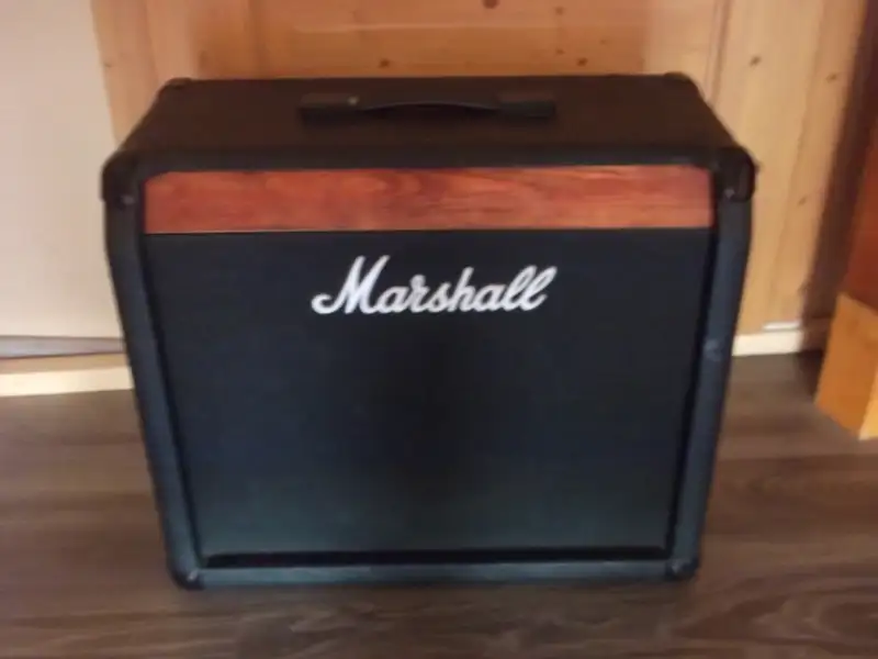 Marshall Gitárláda. Gitárláda