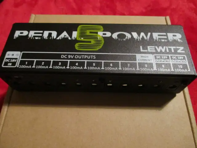 LEWITZ CP-05 tápelosztó + multi adapter Adapter