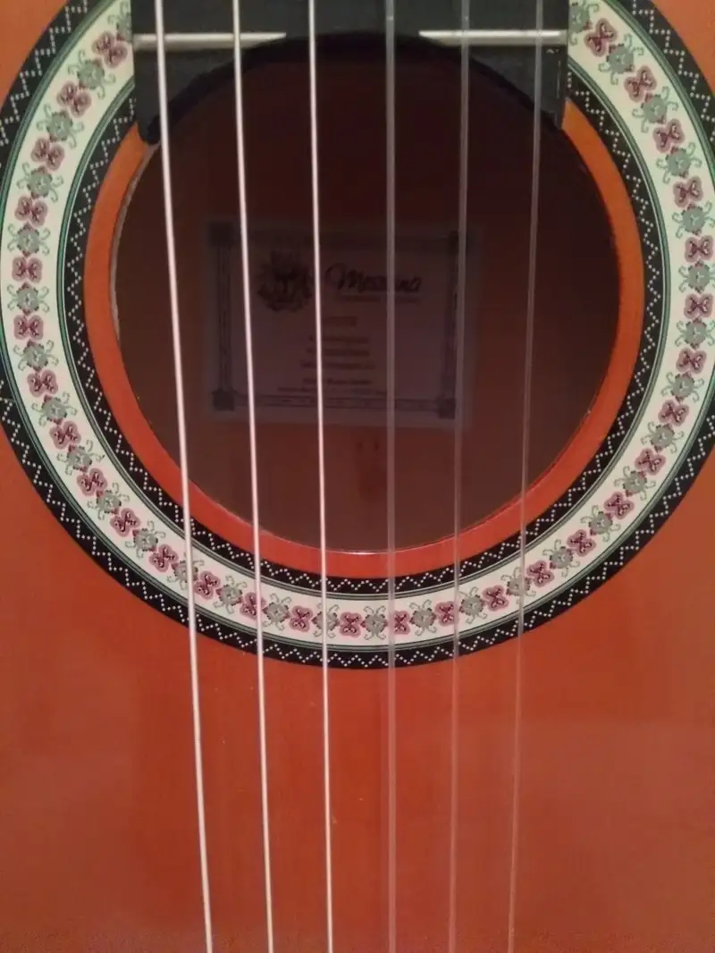 Messina classical guitar 67279 hotsell