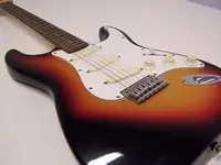 Cheri Silver Stratocaster 1993 Guitarra eléctrica [March 7, 2020, 4:00 pm]