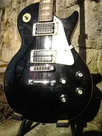 Hondo Les Paul Electric guitar [November 18, 2020, 2:32 pm]