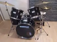 CGiant Black Beat Drum set [February 14, 2020, 6:57 pm]