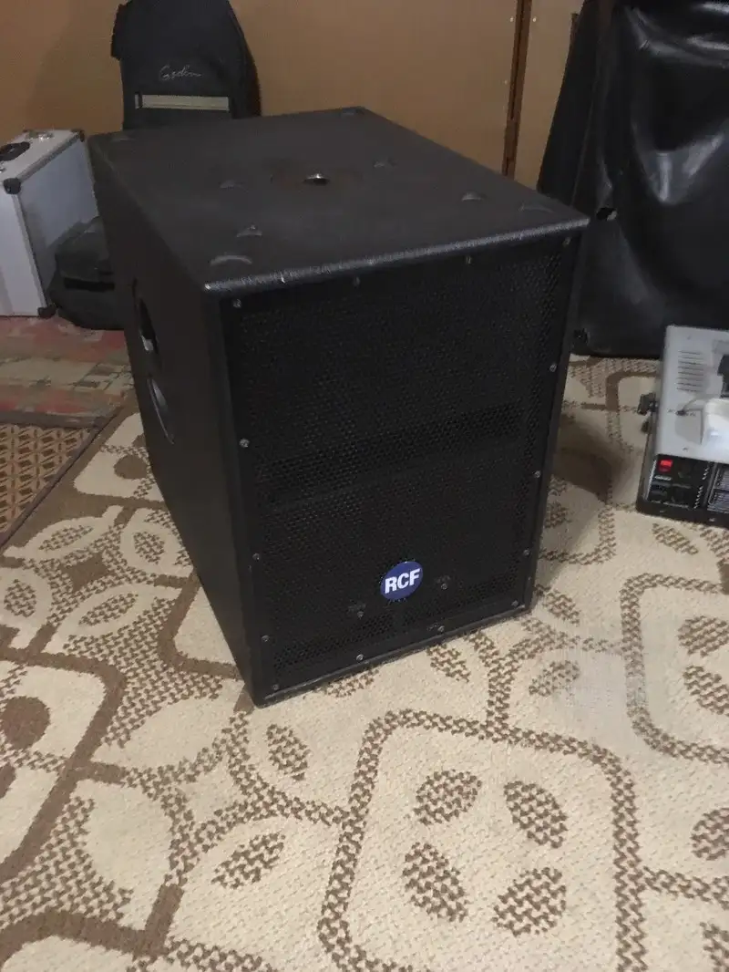 RCF 705-AS Aktív szubláda