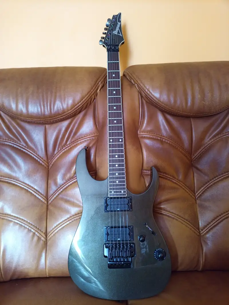 Ibanez RGT 42 Electric guitar