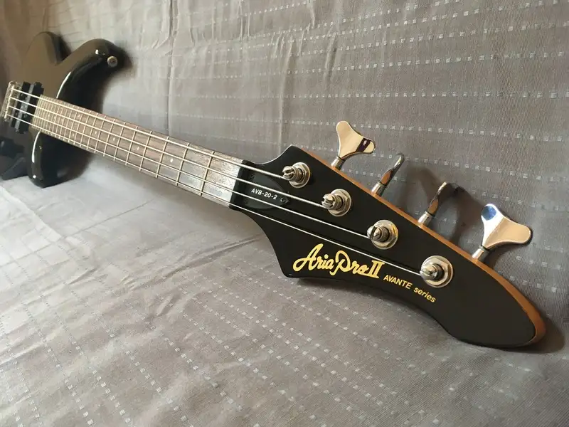 Aria Pro II Avante Series AVB-20-2 Korea Bass guitar for sale