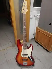East Jazz Bass Basgitara [April 21, 2020, 11:48 pm]