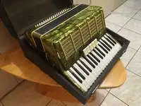 Accord 80 Basszusos Harmonika Keménytokkal Tangóharmonika [2020.07.18. 17:56]