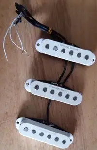 Duncan designed Single Coil Pickup set [July 3, 2020, 5:38 pm]