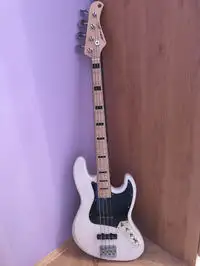 Fodera NYC Bottom WaveFclef  jazz bass Bass Gitarre [July 25, 2020, 12:20 pm]