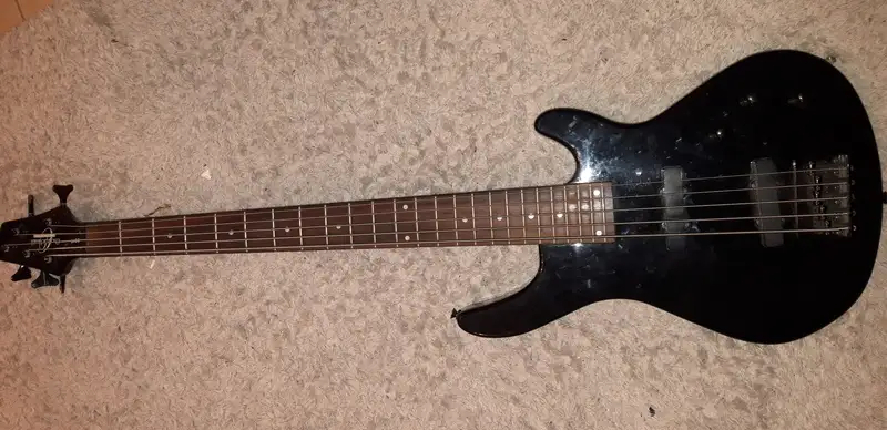  Ob45 Basgitara 5 strún
