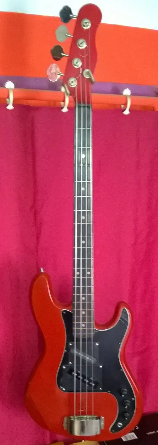 Hora Bass Basgitara