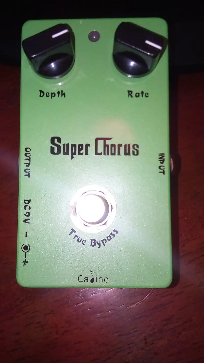 Caline Super Chorus Pedál
