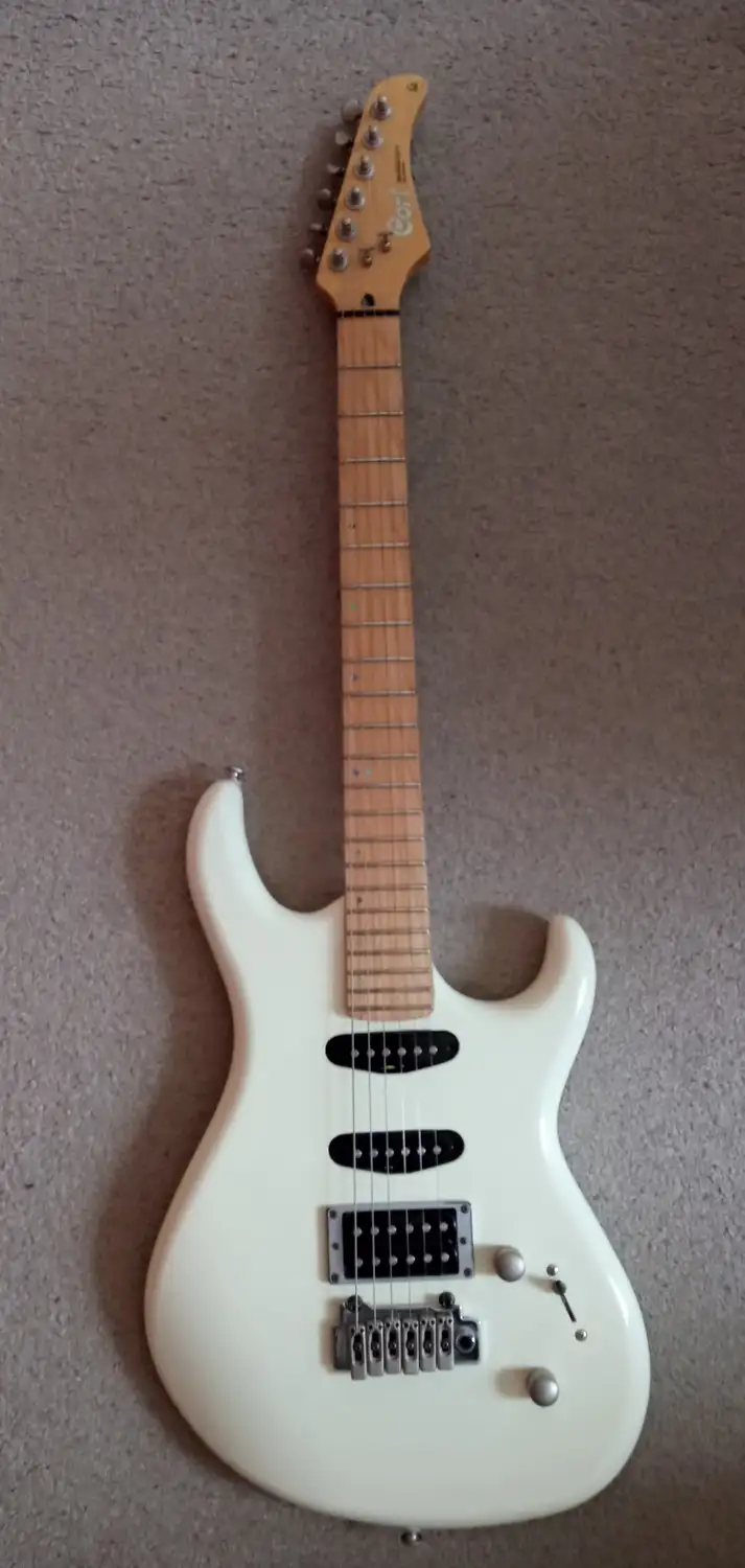 Cort G254 Electric guitar