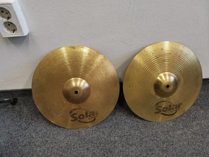 - Lábcin, lábcin állvány, lábgép Lábcintányér