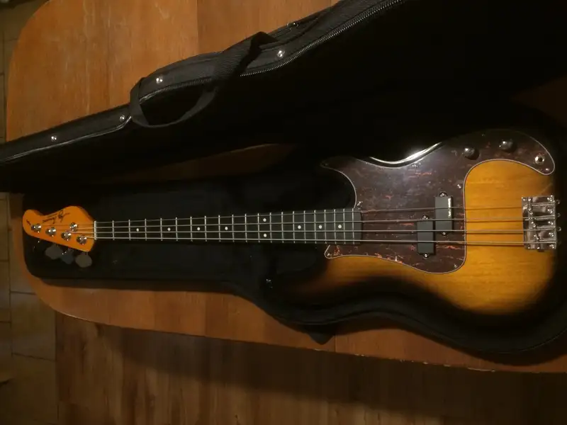 Jay Turser Precision Bajo eléctrico