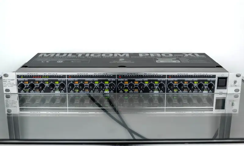 Behringer MDX4600 Multicom Pro-XL Compresor