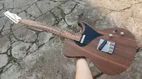 Boldogh D vintage Electric guitar [March 29, 2021, 10:48 am]