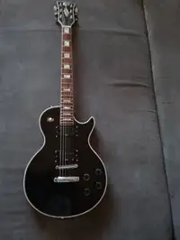 Hondo Les Paul Electric guitar [January 11, 2021, 9:40 am]