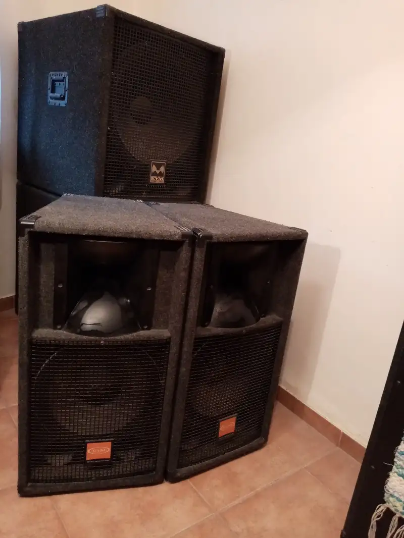 EMB Kétutas, 150W Sound cabinet